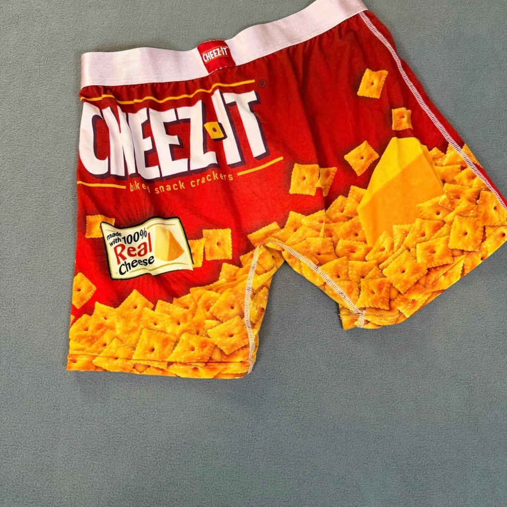 Cheez-It Kelloggs SWAG Men’s Boxer Brief- Large- NEW